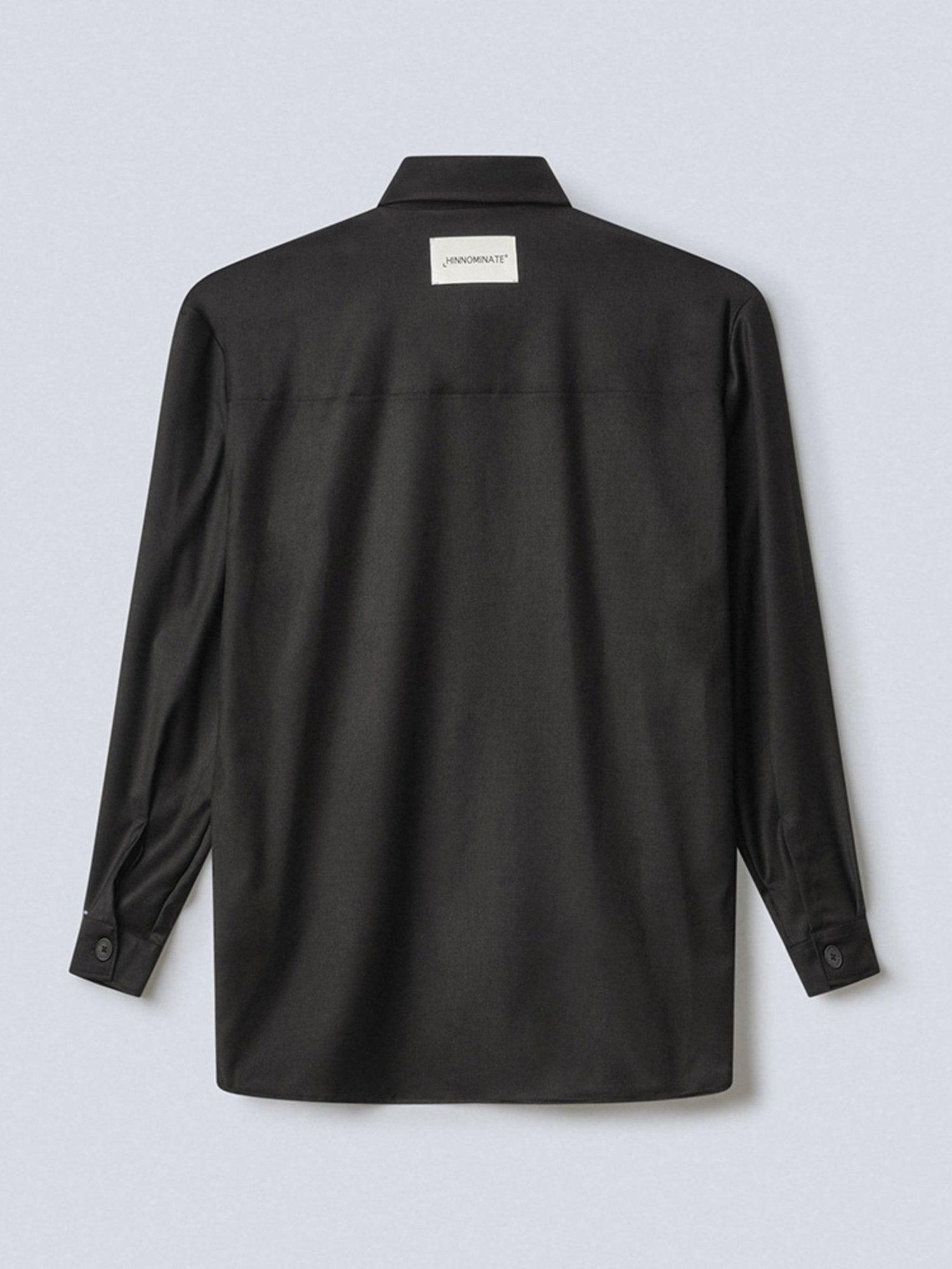 Shirt with pockets on the front black
