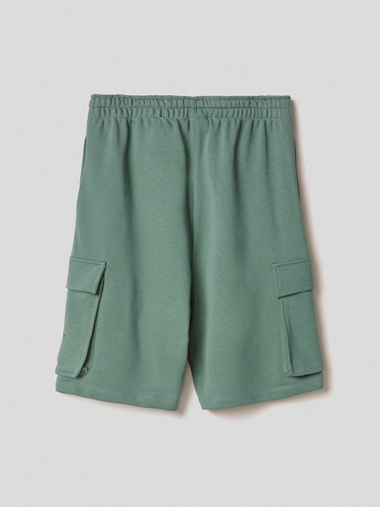 Basic fleece bermuda shorts with large pockets