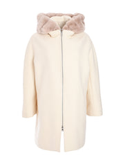 SHORT NATURAL COAT WITH REX FUR ON ITS SIDE INTERIOR AND