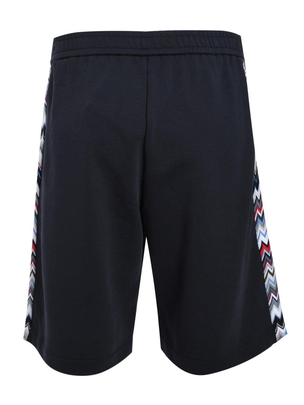 Shorts in cotton with chevron inserts