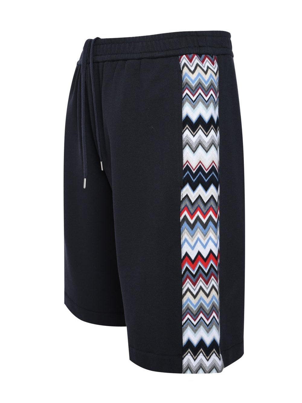 Shorts in cotton with chevron inserts