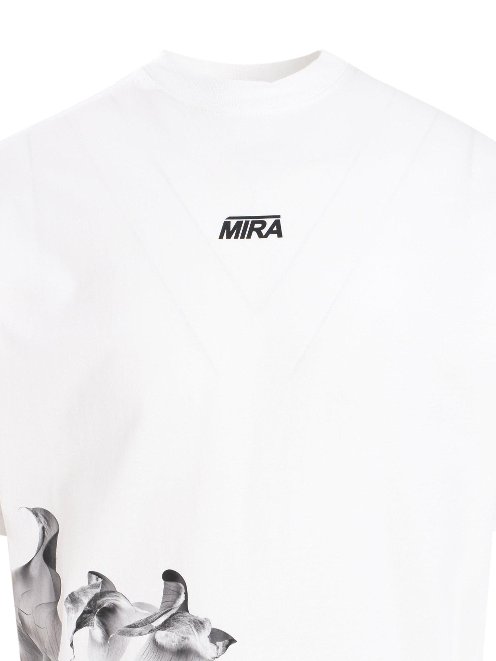 T-shirt bloom