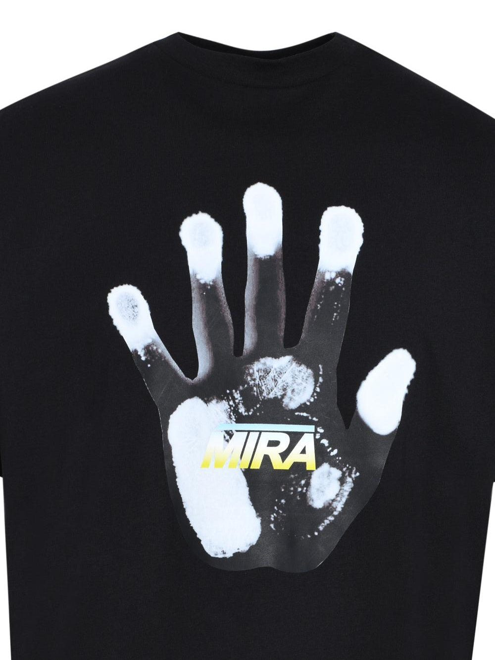 T-shirt lumihand