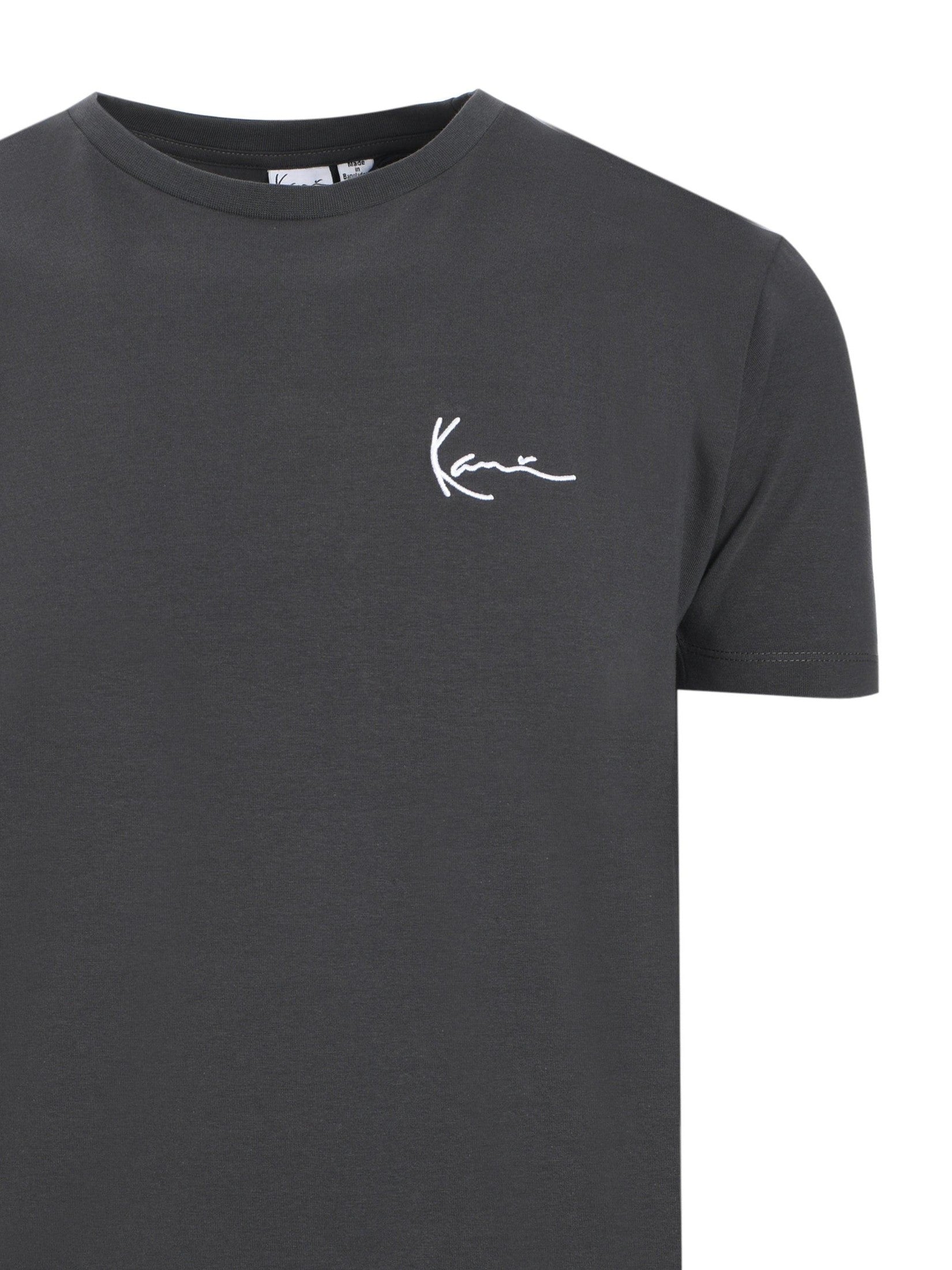 Small signature fitted tee