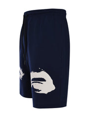 Pique short watching