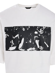 Box fit tee crowd