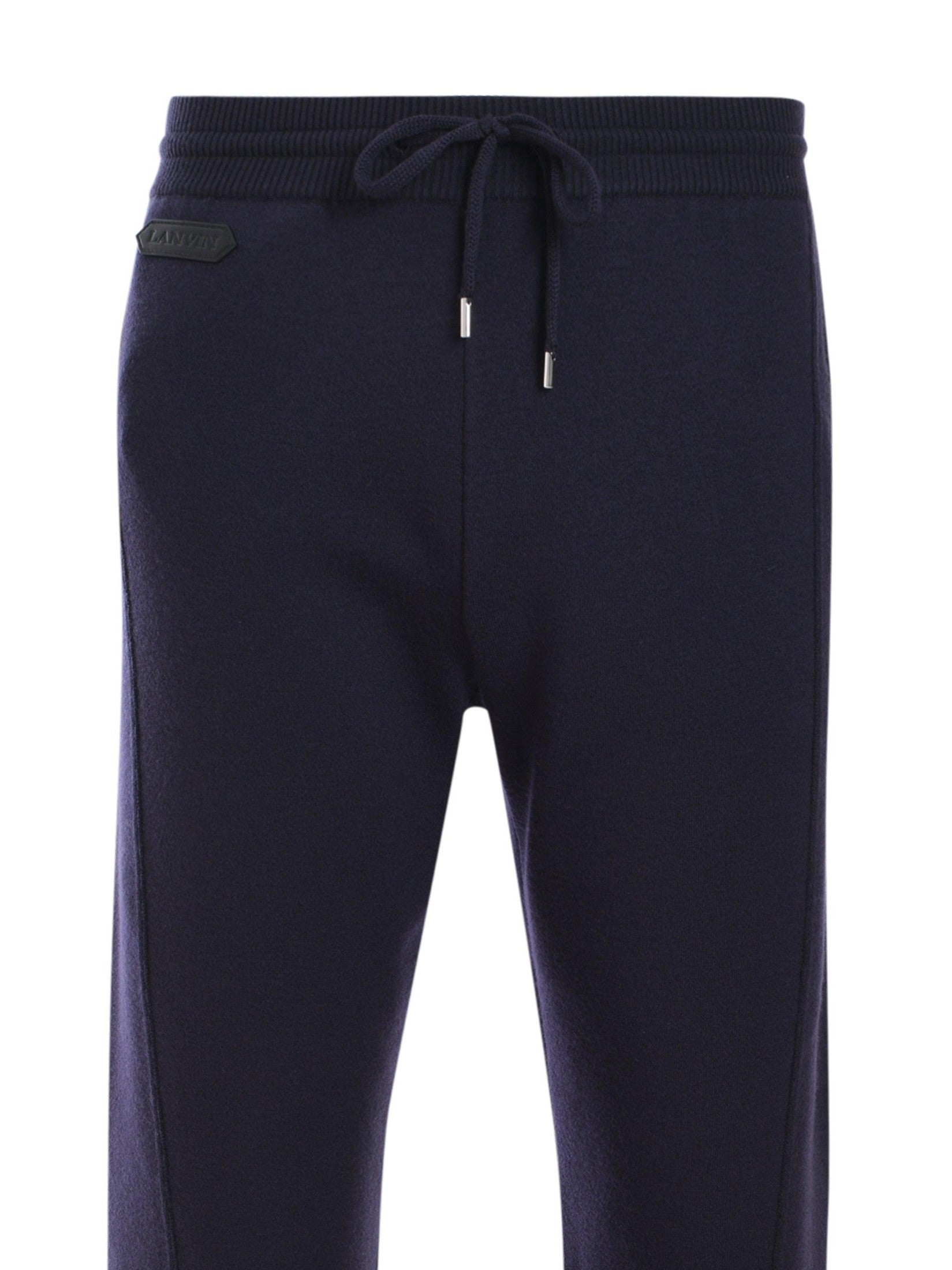 Relaxed trousers