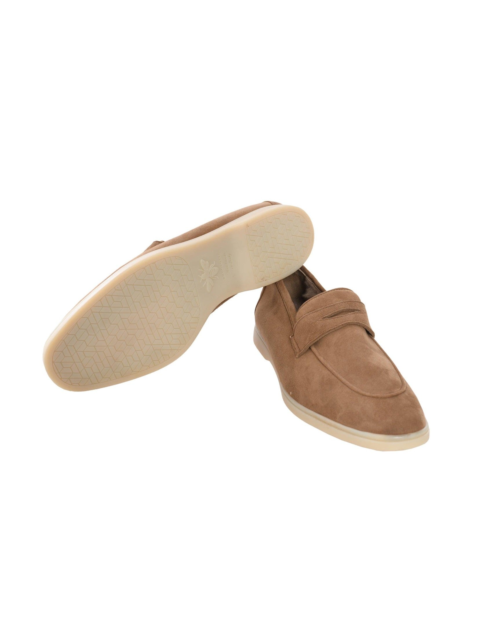 Mousy brown suede and shearling loisir gomme