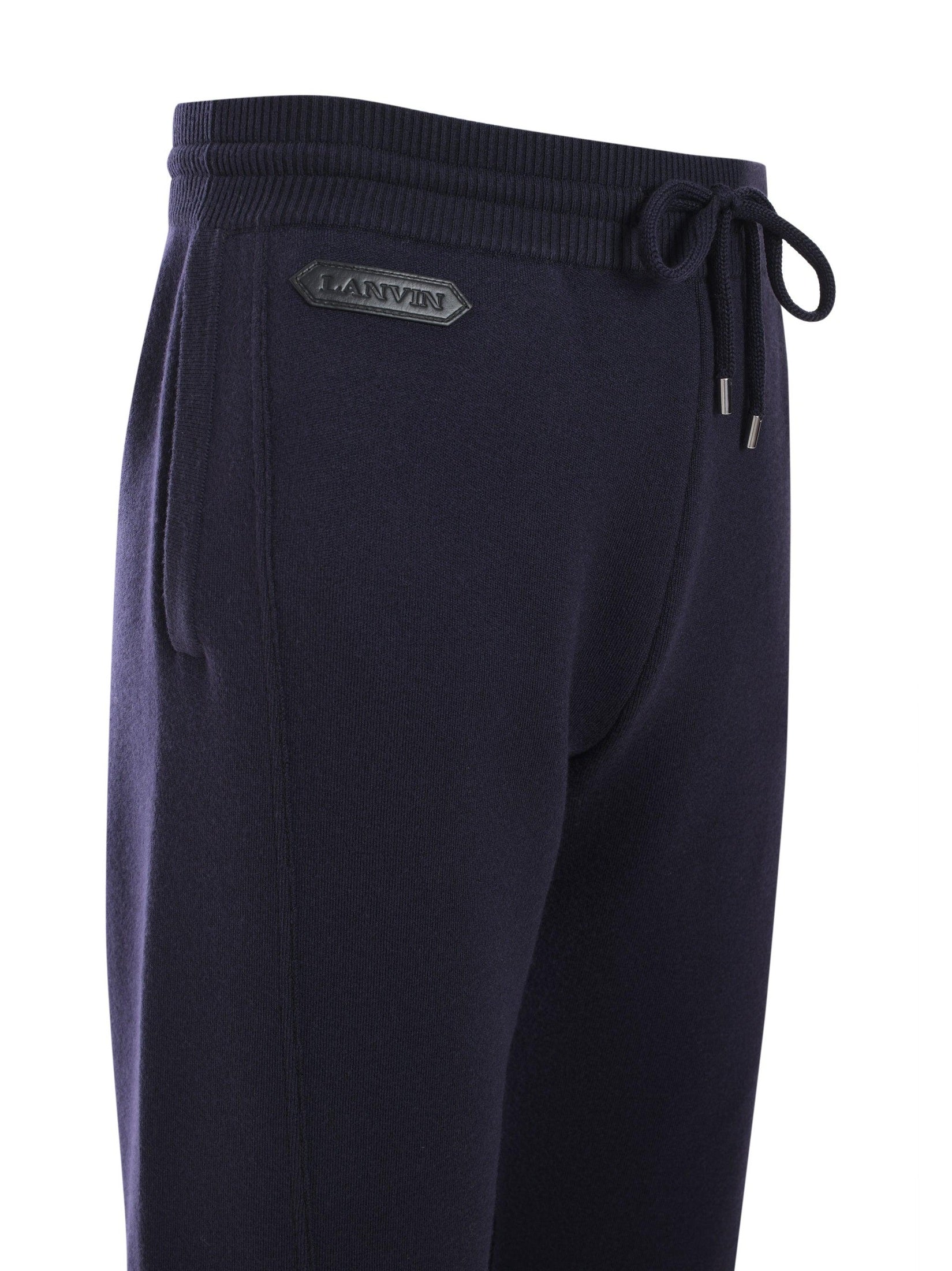 Relaxed trousers