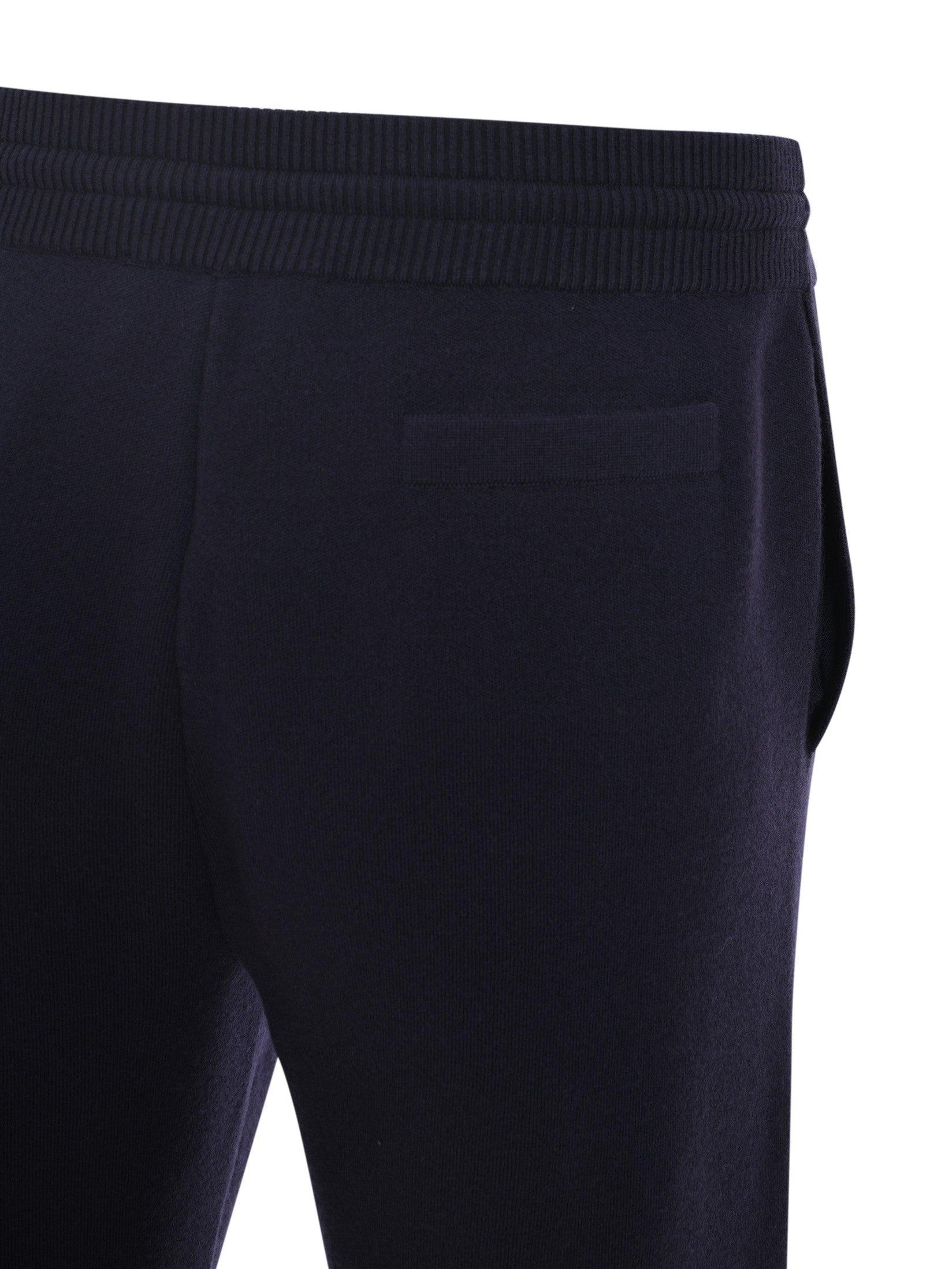 Relaxed trousers