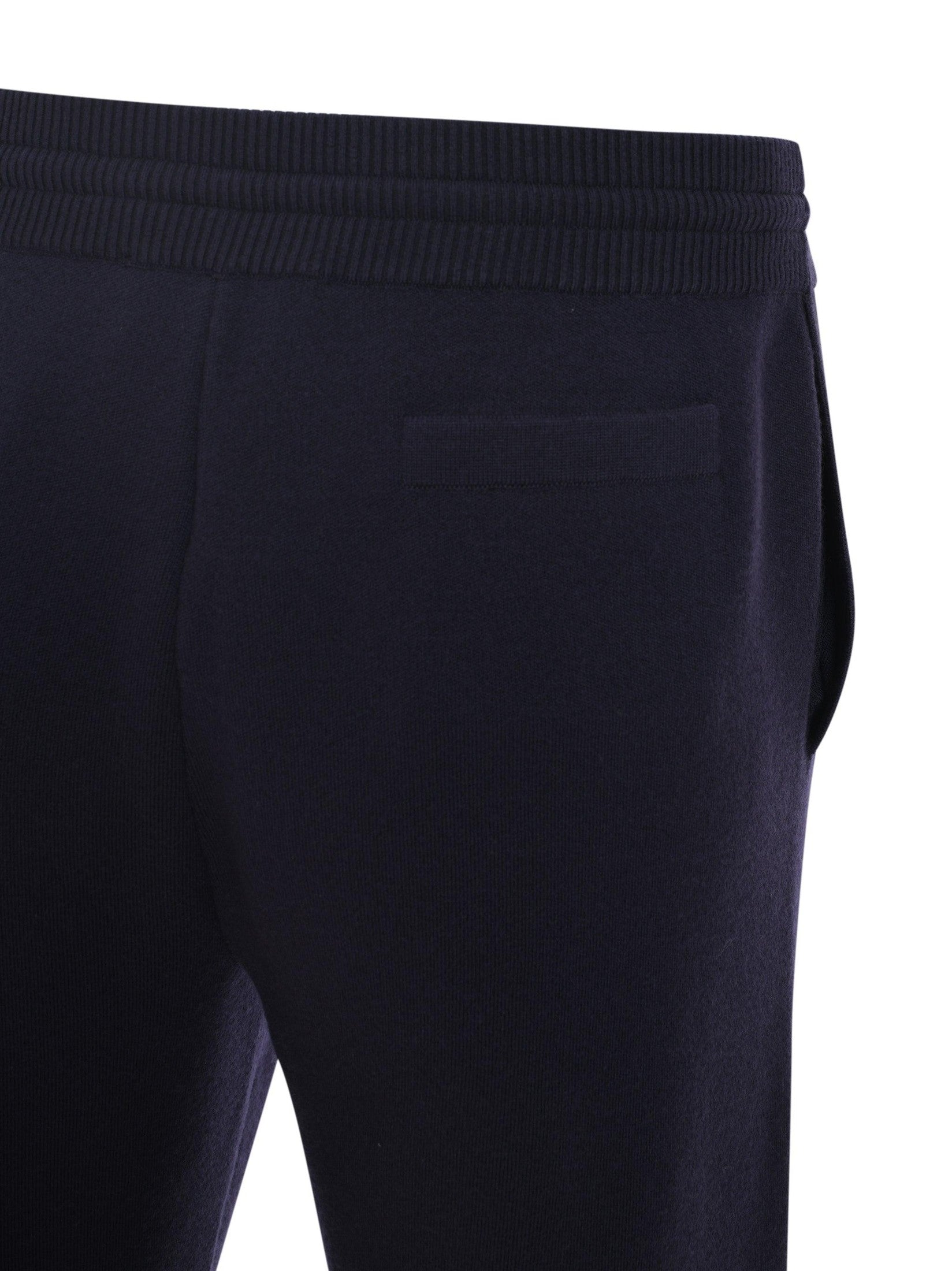 Relaxed trousers