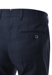 MAN SUITS ZERO GRAVITY