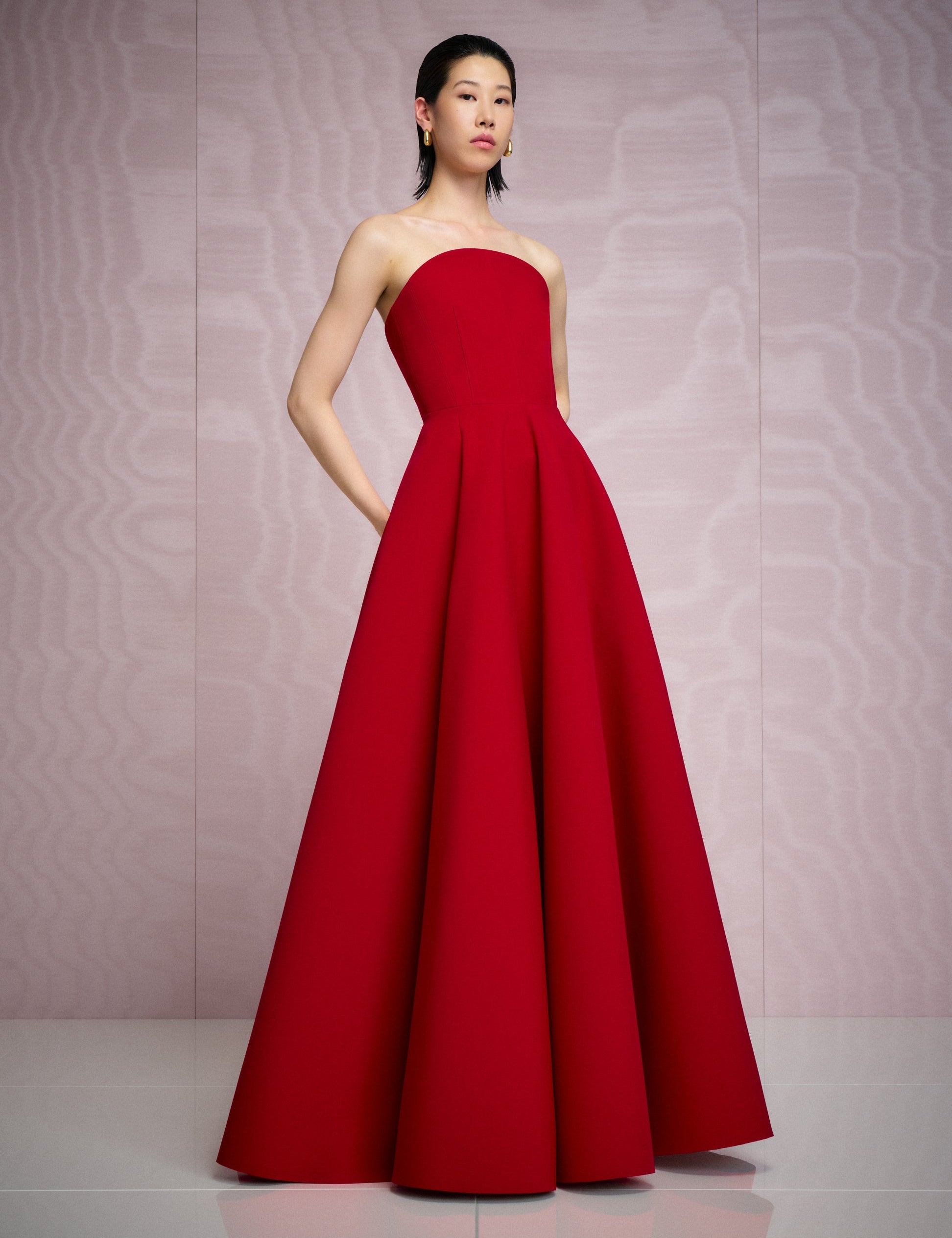 106_OS46042_MATHILDE_MAXI_DRESS_CRIMSON_RED_0056_Rework_1944x_d7385c10-3a0a-4ea4-b185-ac41966150f2.jpg