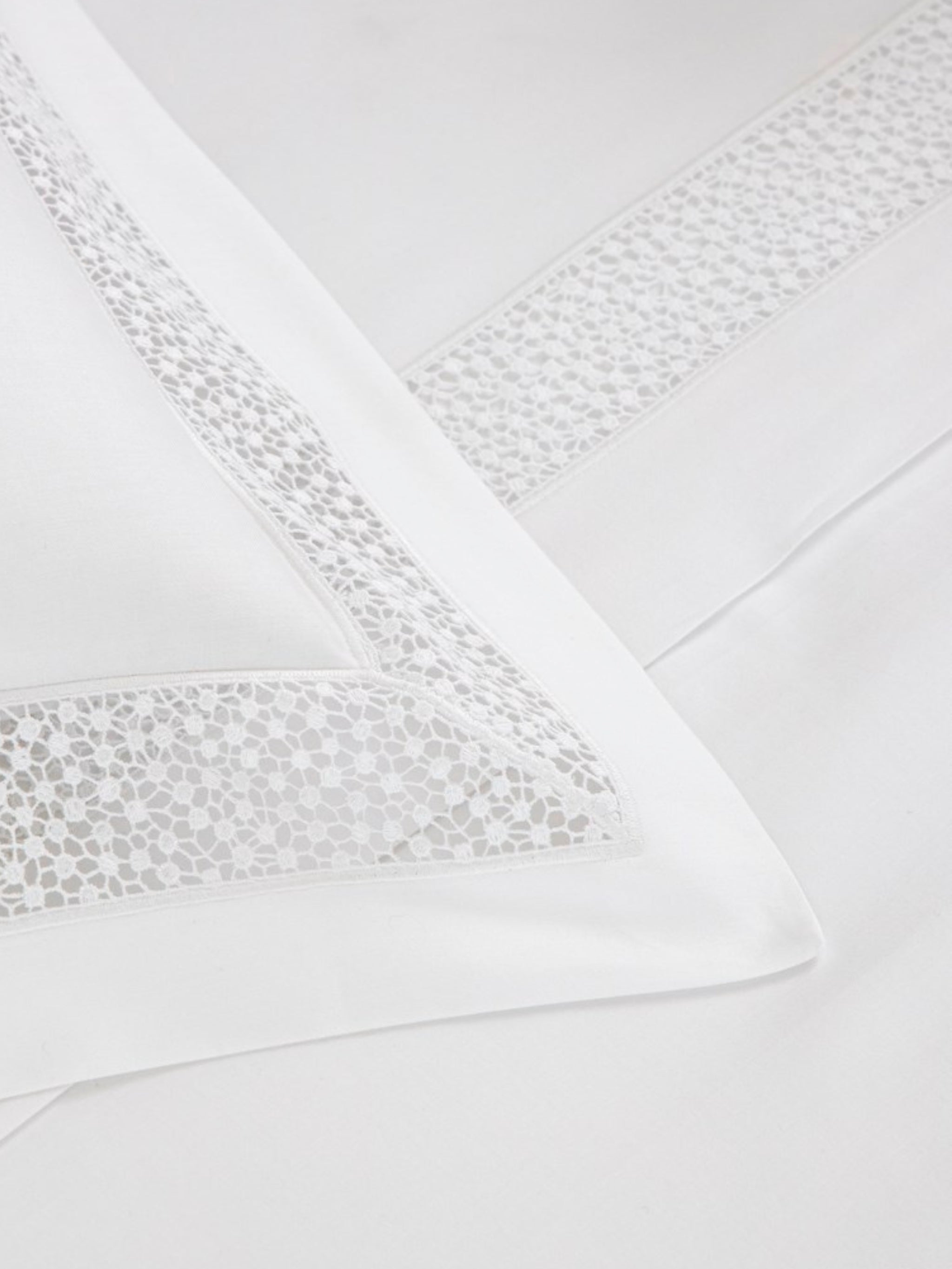 Forever lace bedset +2/51x71 20"x28"