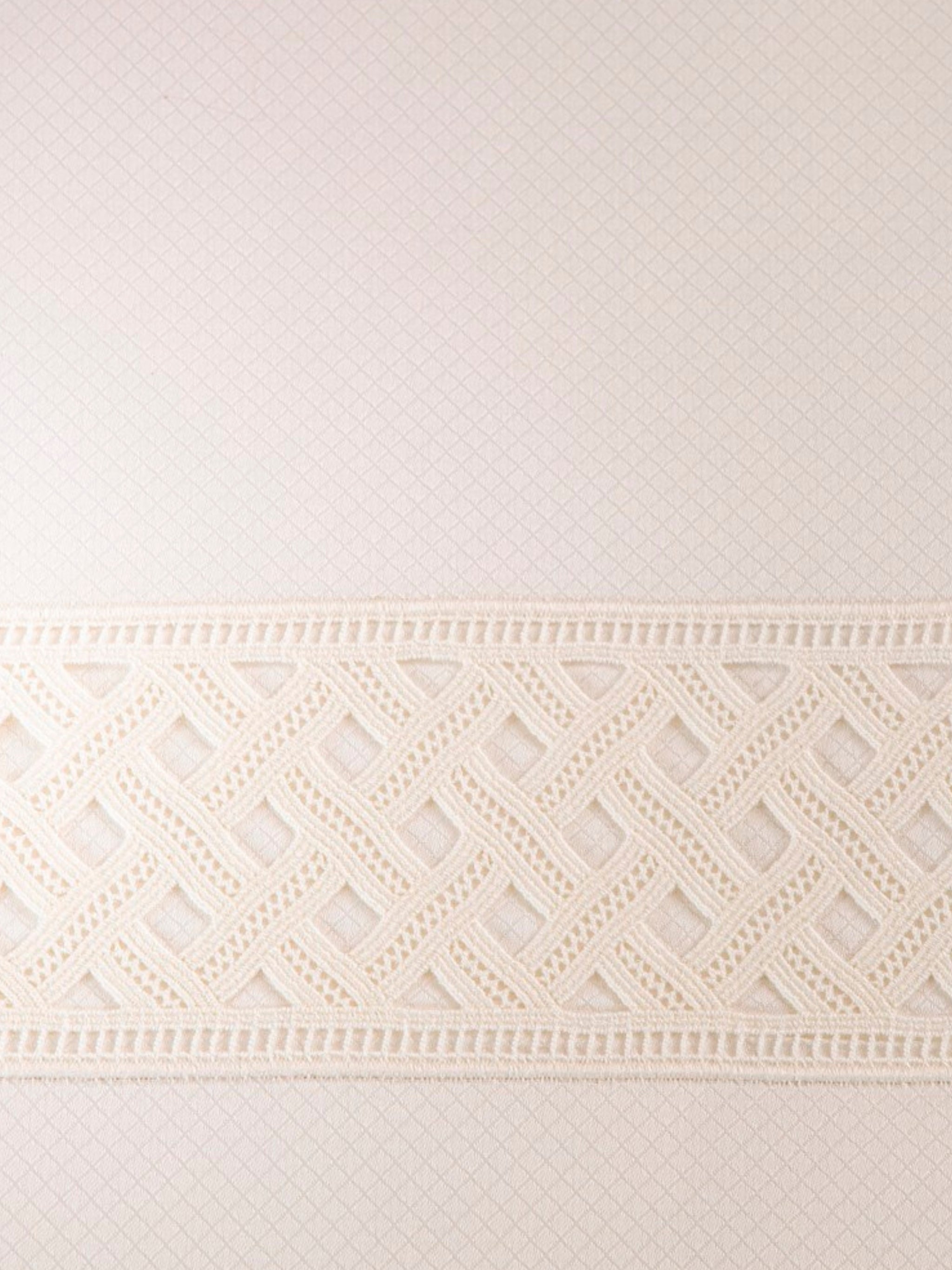 Lozenge lace duvet cover