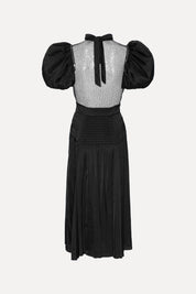 فستان بلا اكمام