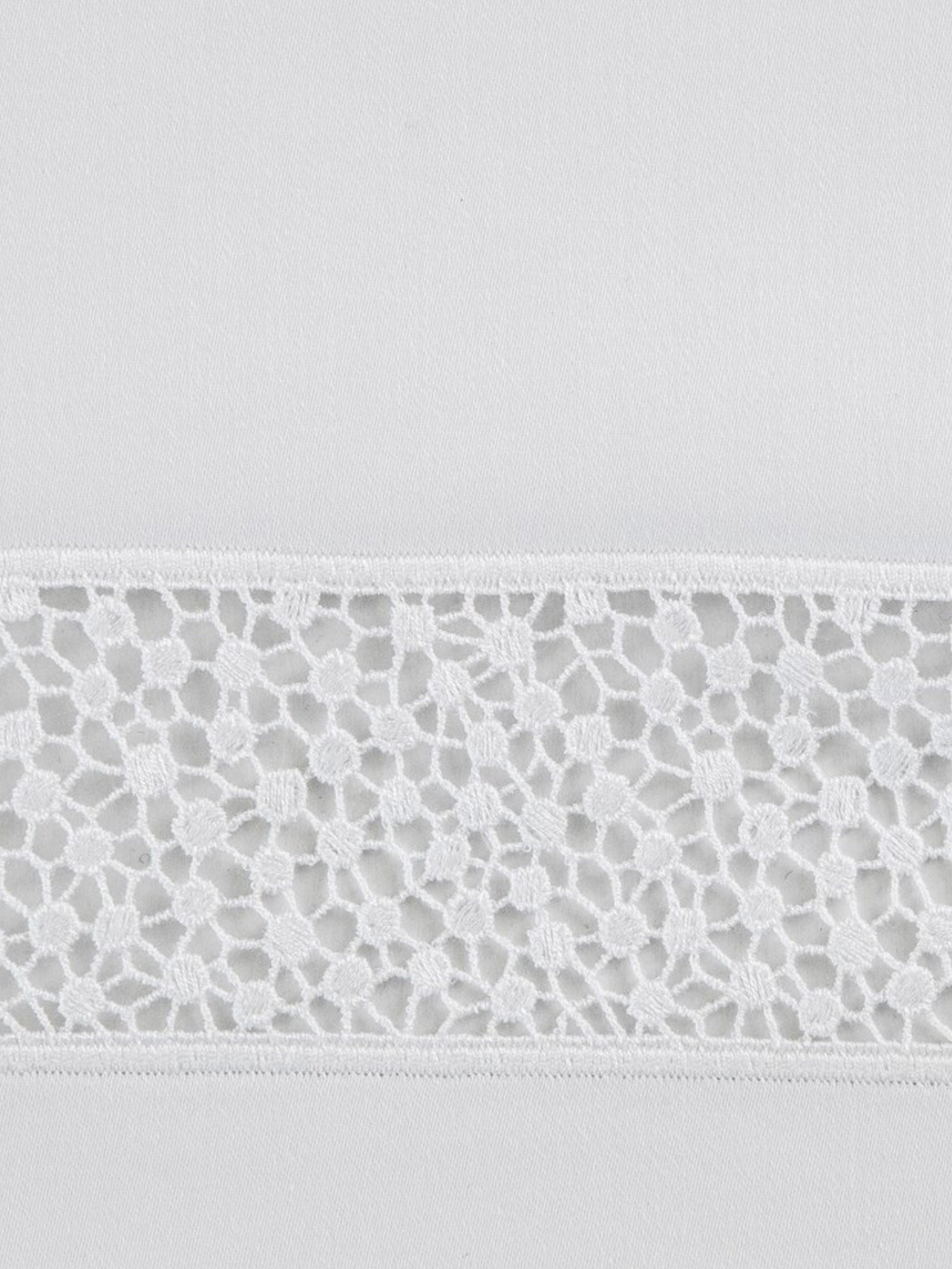 Forever lace sham 4b