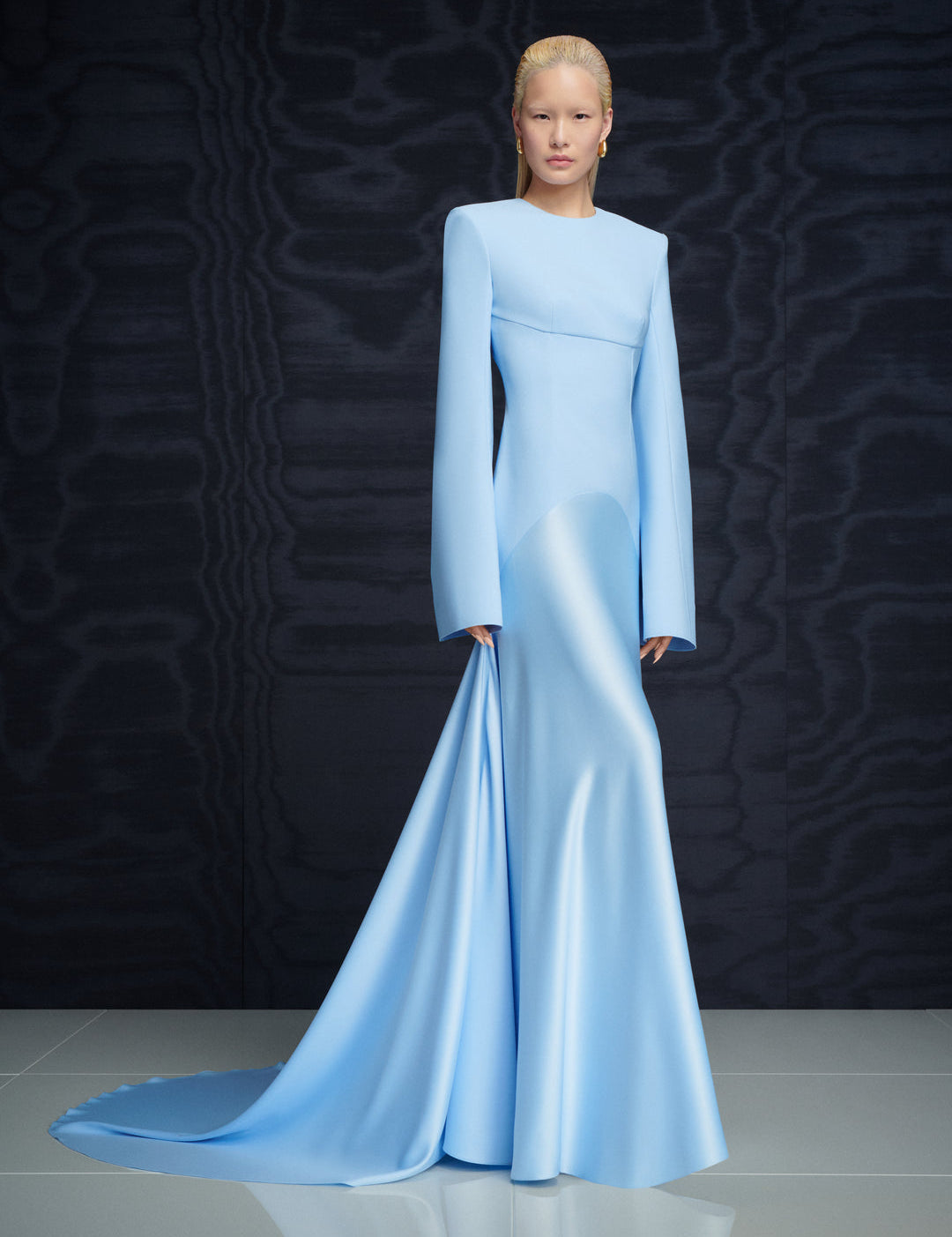 14_OS46056_CLAUDINE_MAXI_DRESS_ICE_BLUE_0048_Rework_1080x_745f7f4b-37b5-413a-86a6-675e82f42f78.jpg