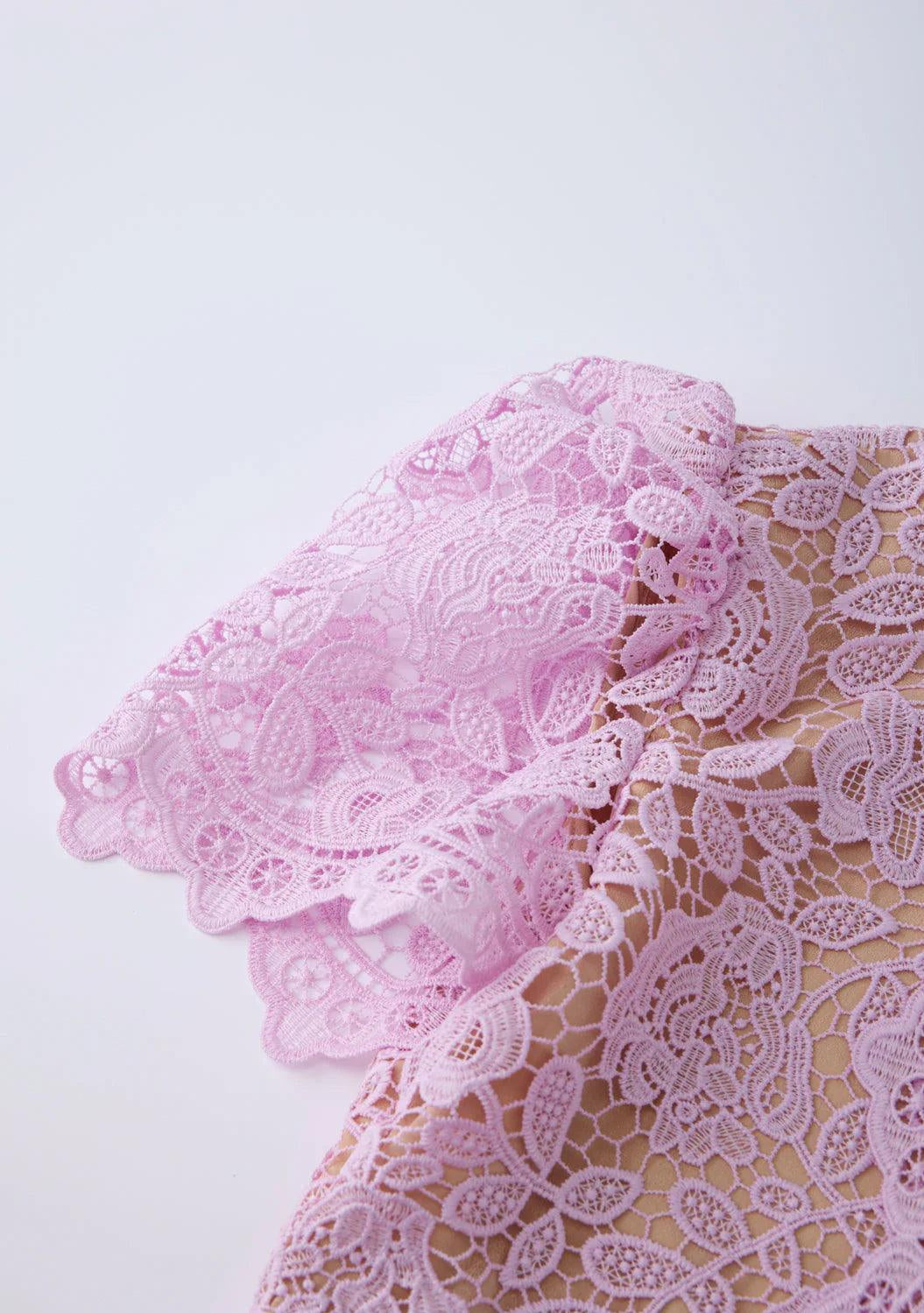 فستان شارلوت المطرز