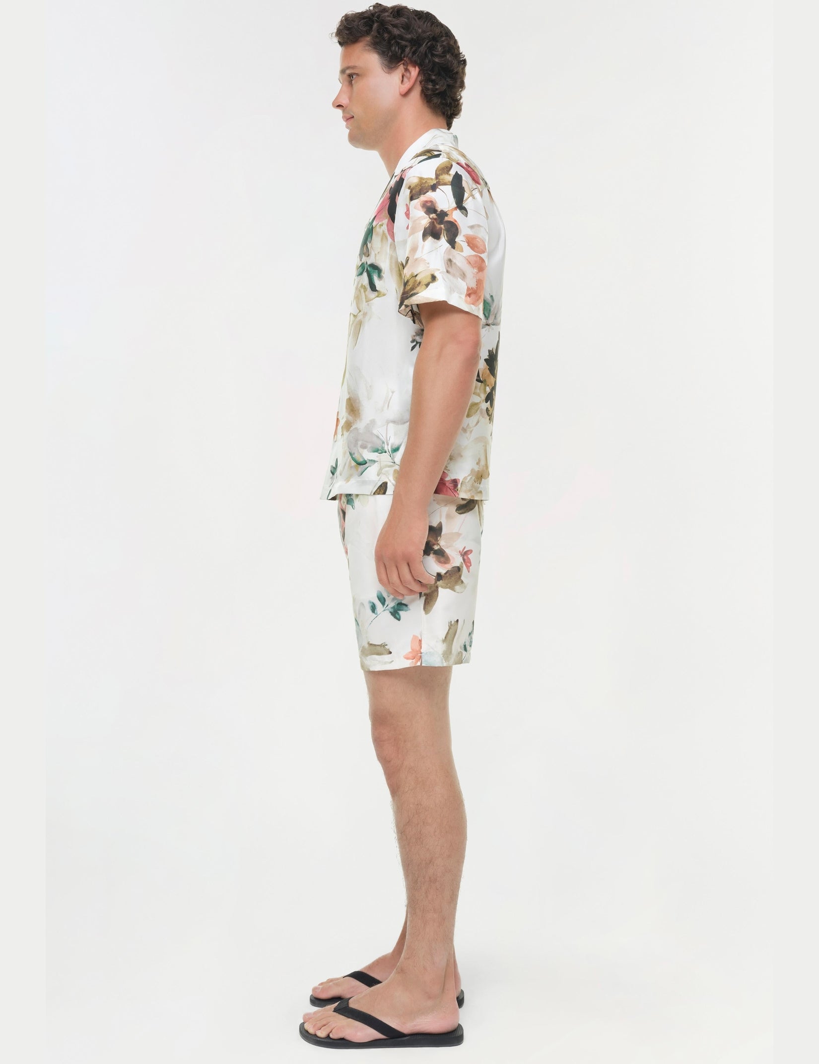 16_226-2155-MEN-FLORAL_0015_ee8c459a-4444-4904-b635-58bf6eb722c3.jpg