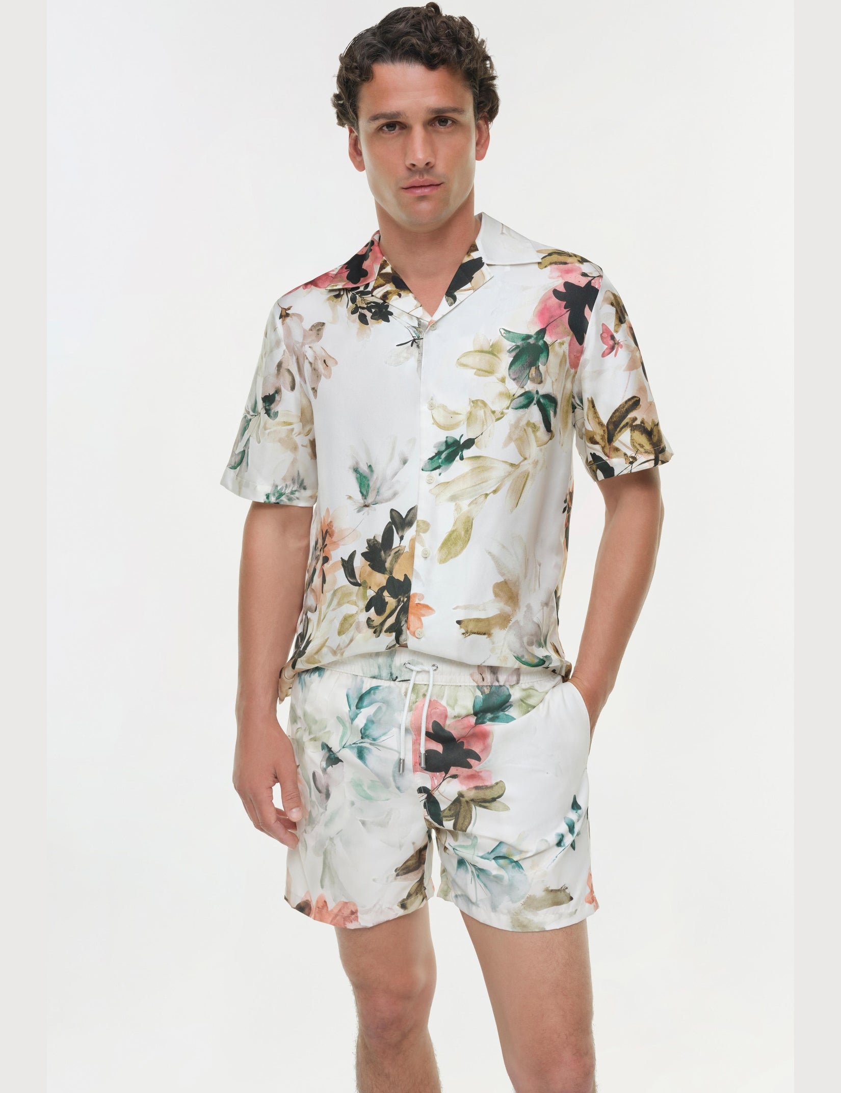 16_226-2155-MEN-FLORAL_0019_a88dec09-885f-4c73-9599-85783ad2a8f3.jpg