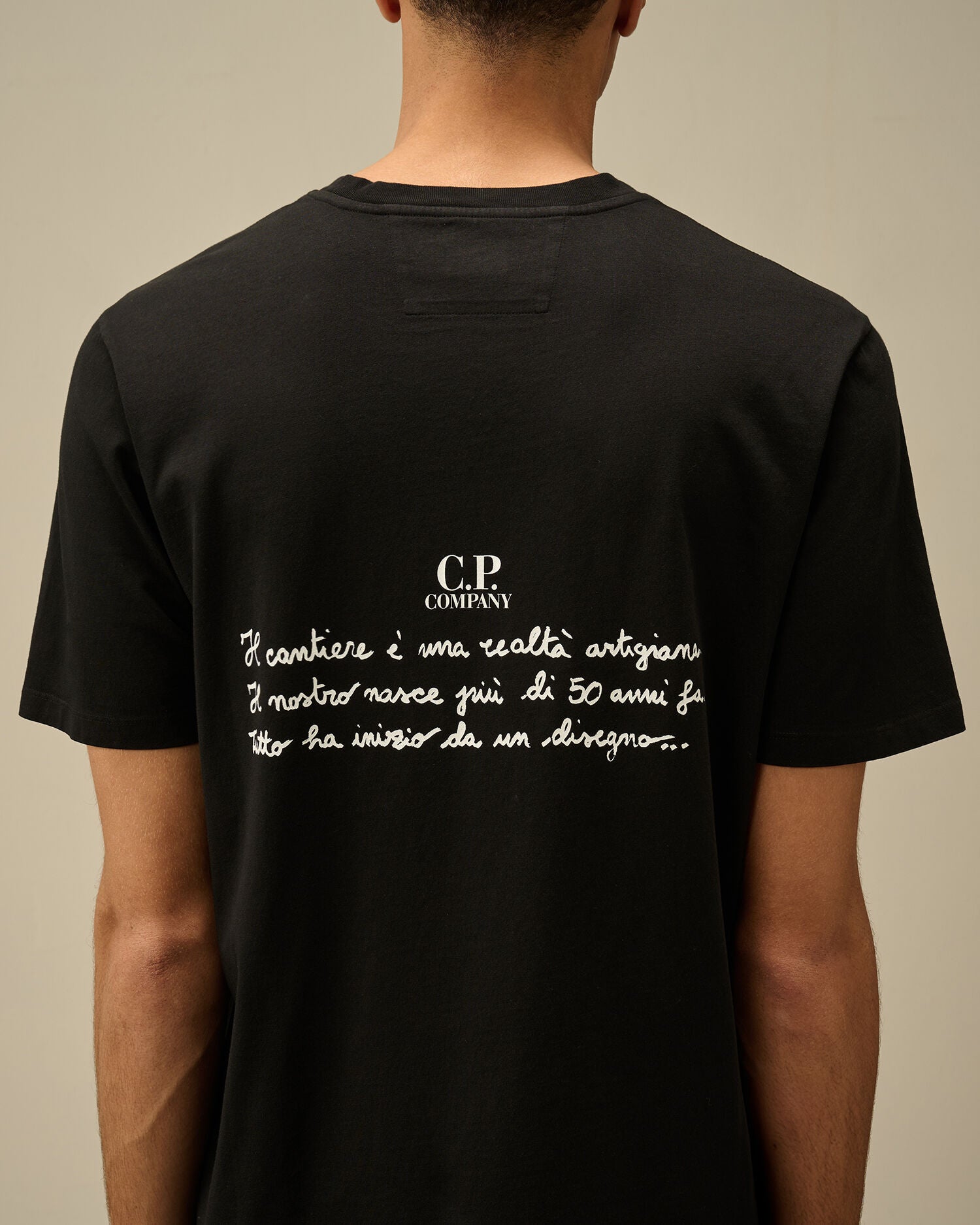 BACK LETTER T-SHIRT