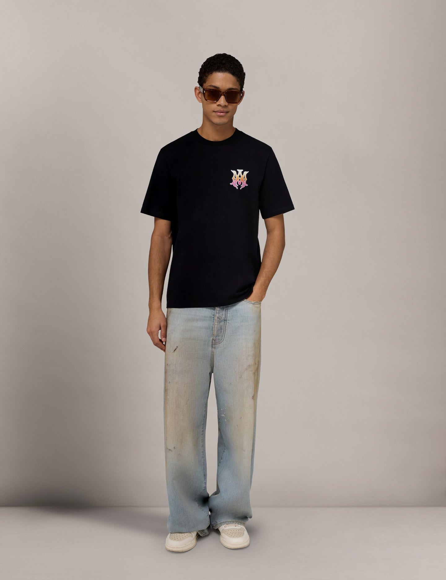 1_PF26_MEN_RTW_Tops_Jerseywear_Tee_AMTOJR1170-001_MA_20SURF_20TEE_Black_2_76f5be73472a4389b6f5c662c9498b1a.jpg