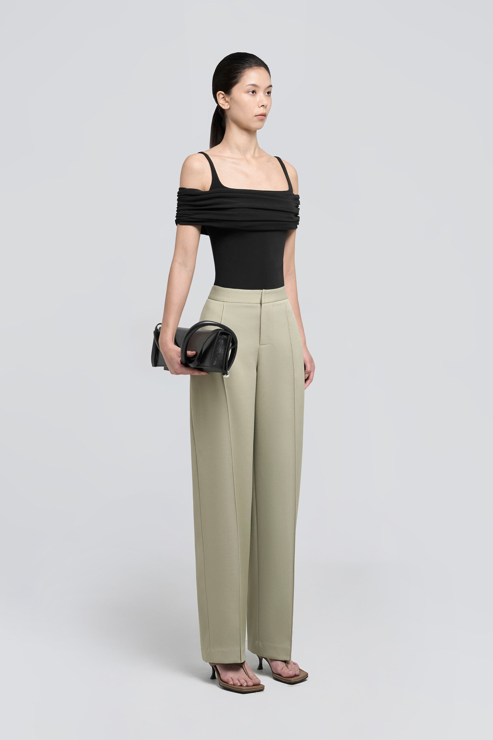 Hibi Pants Pegged trousers in Twill Suiting