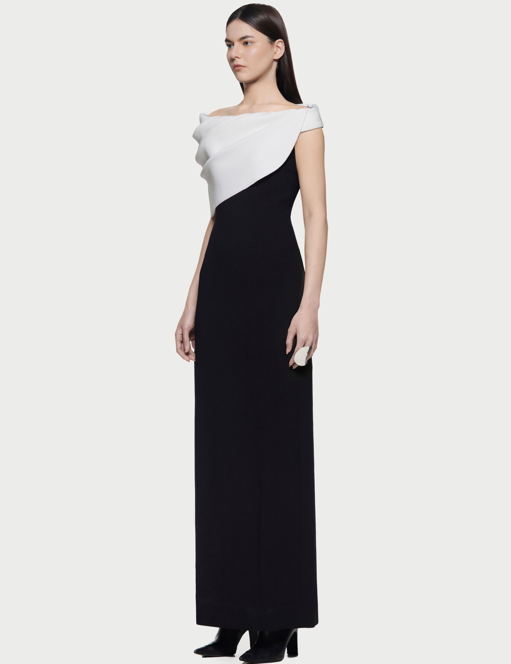 2-Soleil-Dress-Black-White-2-scaled.jpg