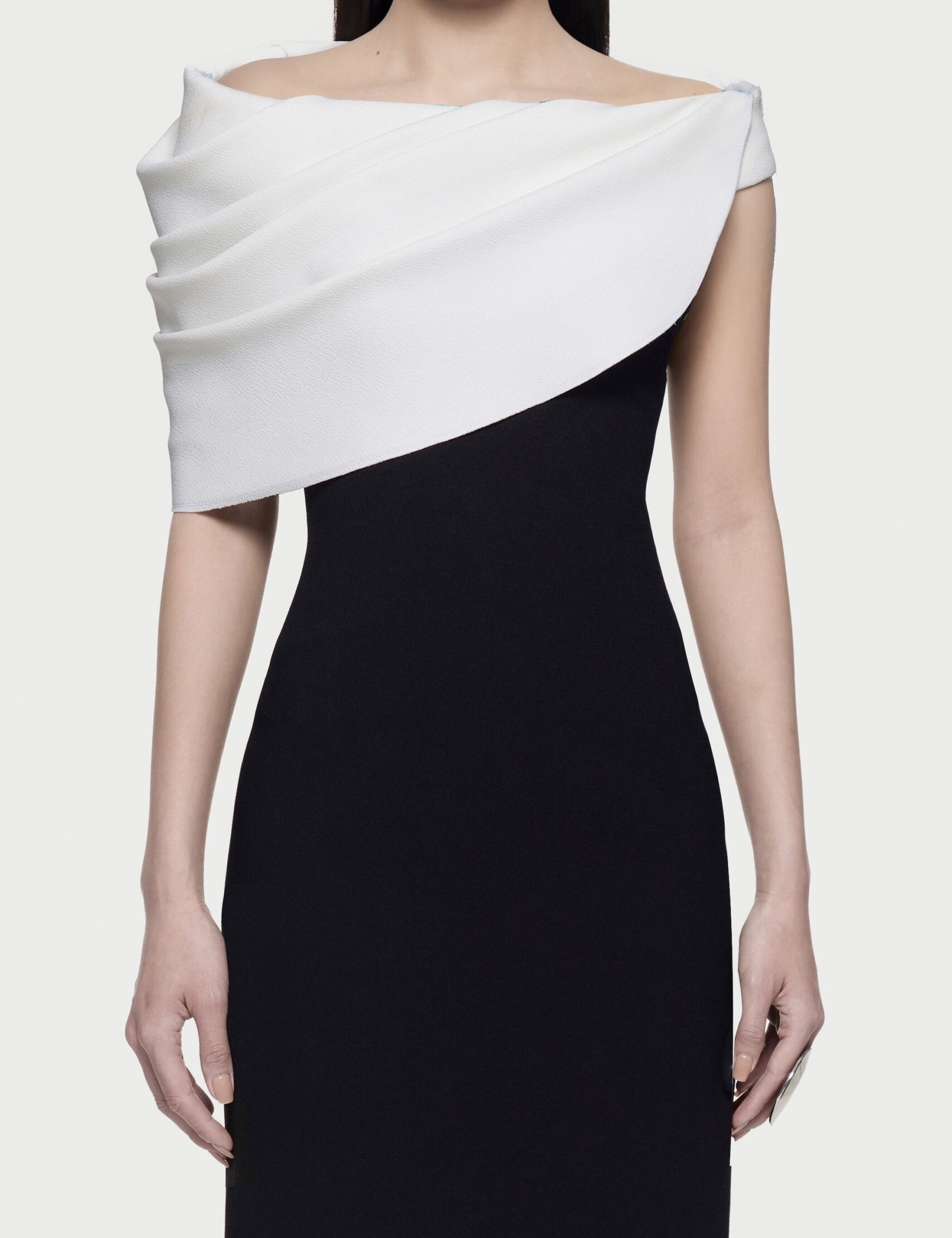 2-Soleil-Dress-Black-White-6-1-scaled.jpg