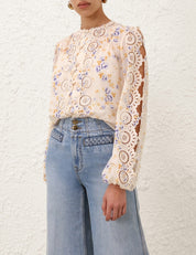 LUCKY EMBROIDERED BLOUSE