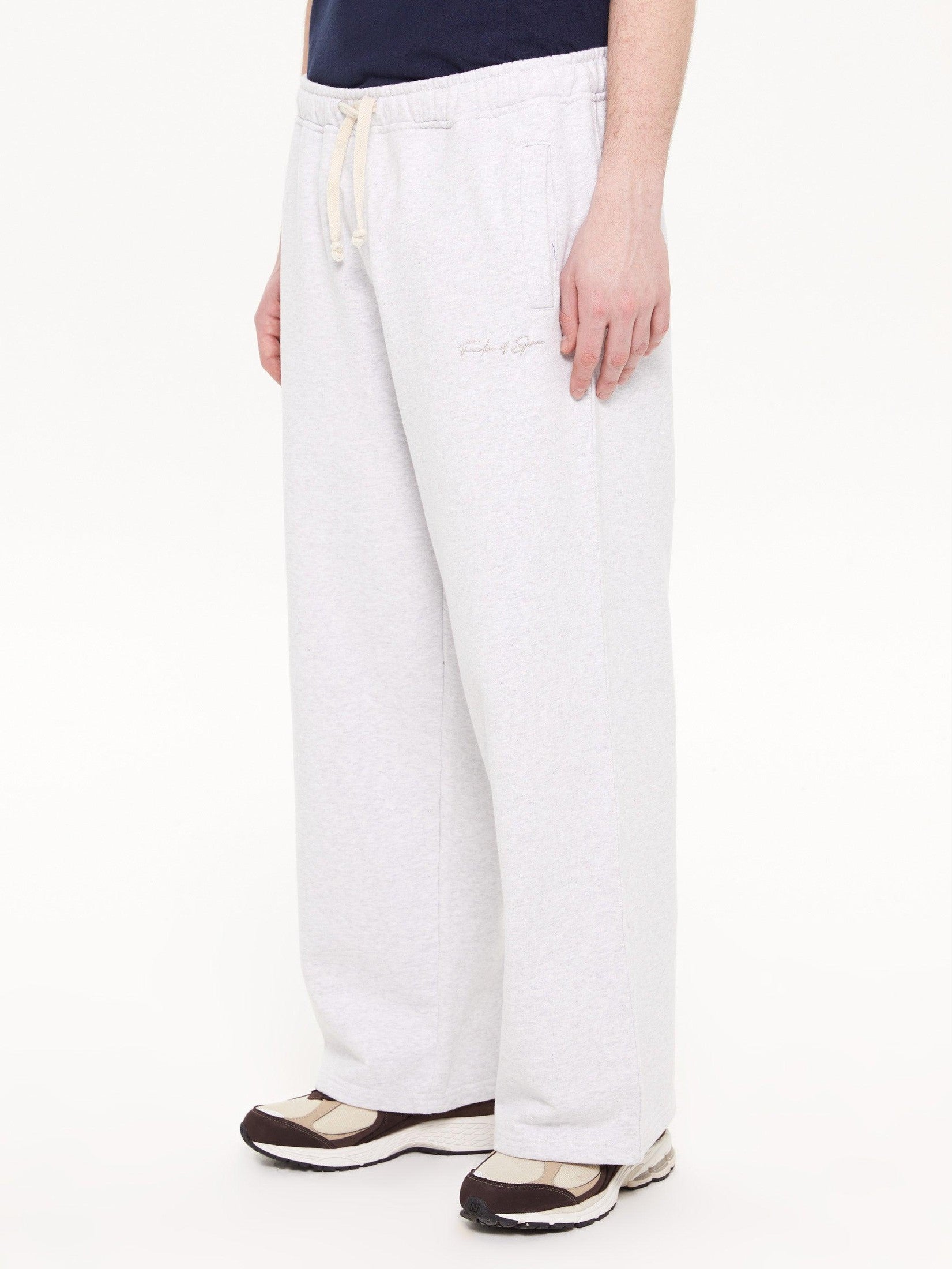 Signature loose fit lounge pants