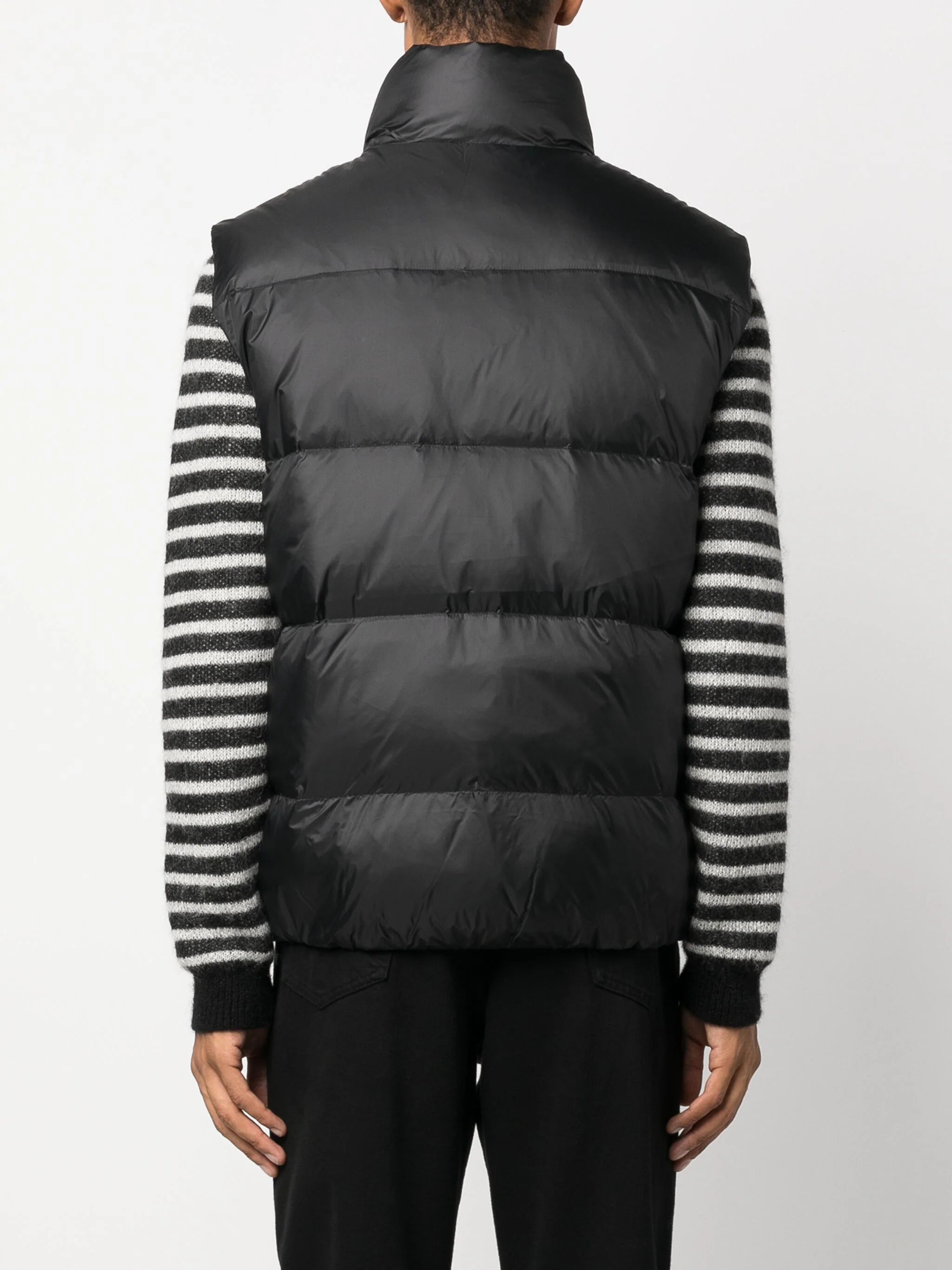 Calvin Klein logo-patch padded gilet