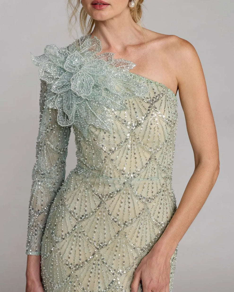 GREEN ONE-SLEEVE 3D FLOWER EMBELLISHED COLUMN GOWN