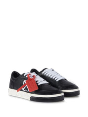 Vulcanized contrasting-tag leather sneakers