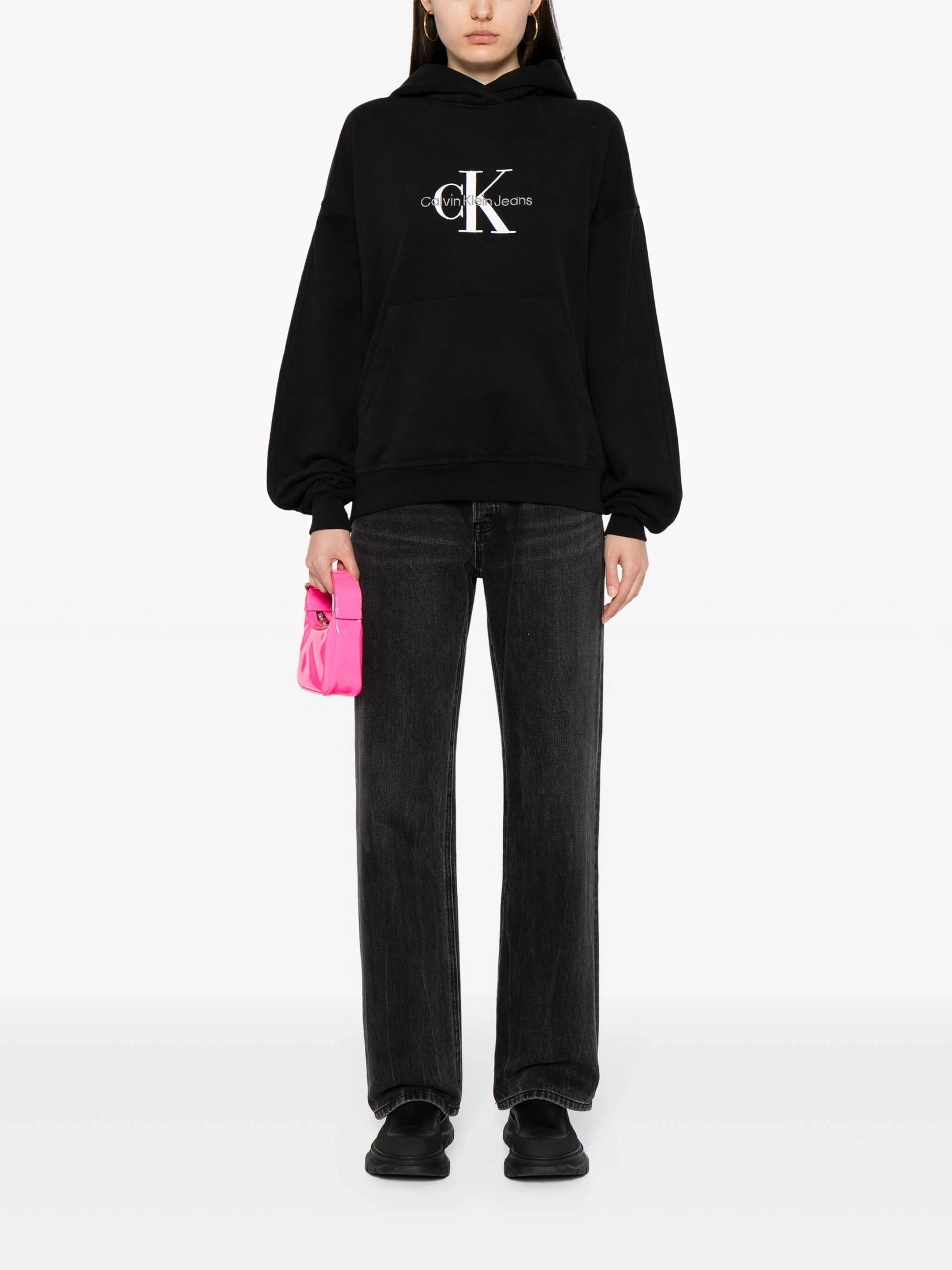 Monologo oversized h