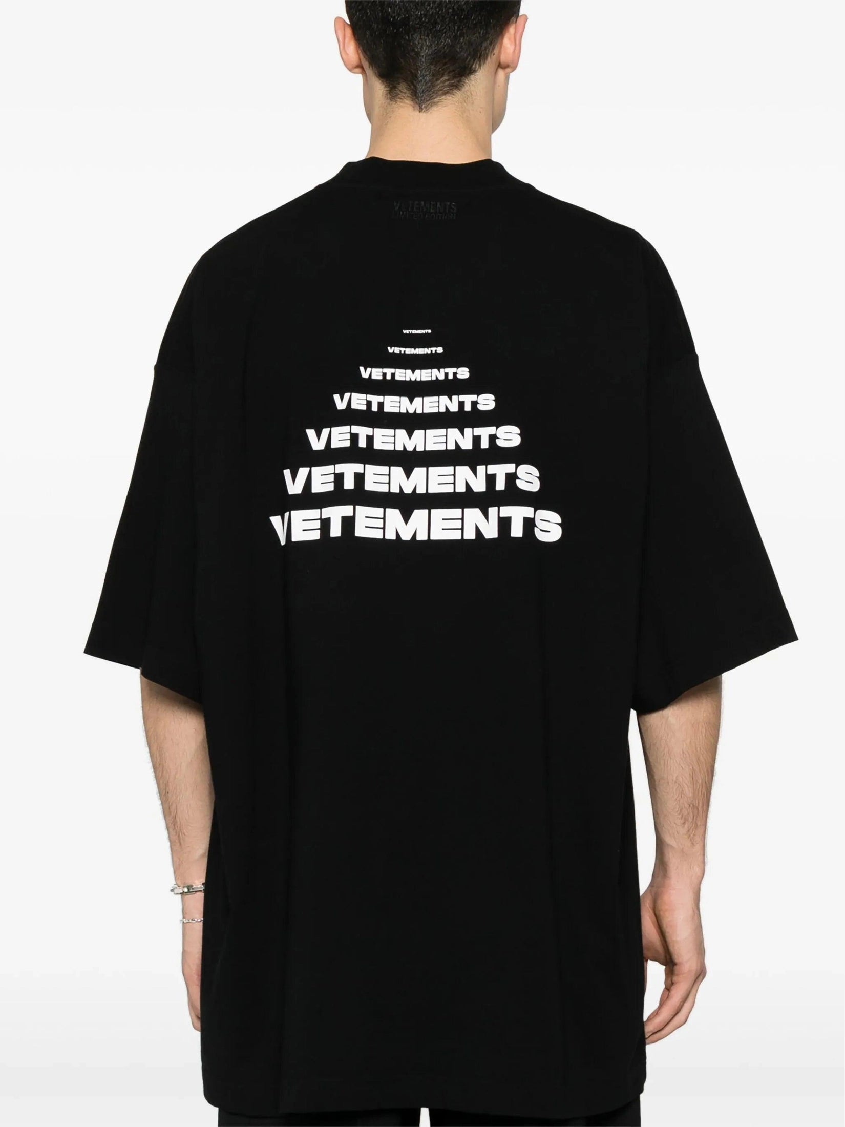 Vetements logo-print cotton t-shirt