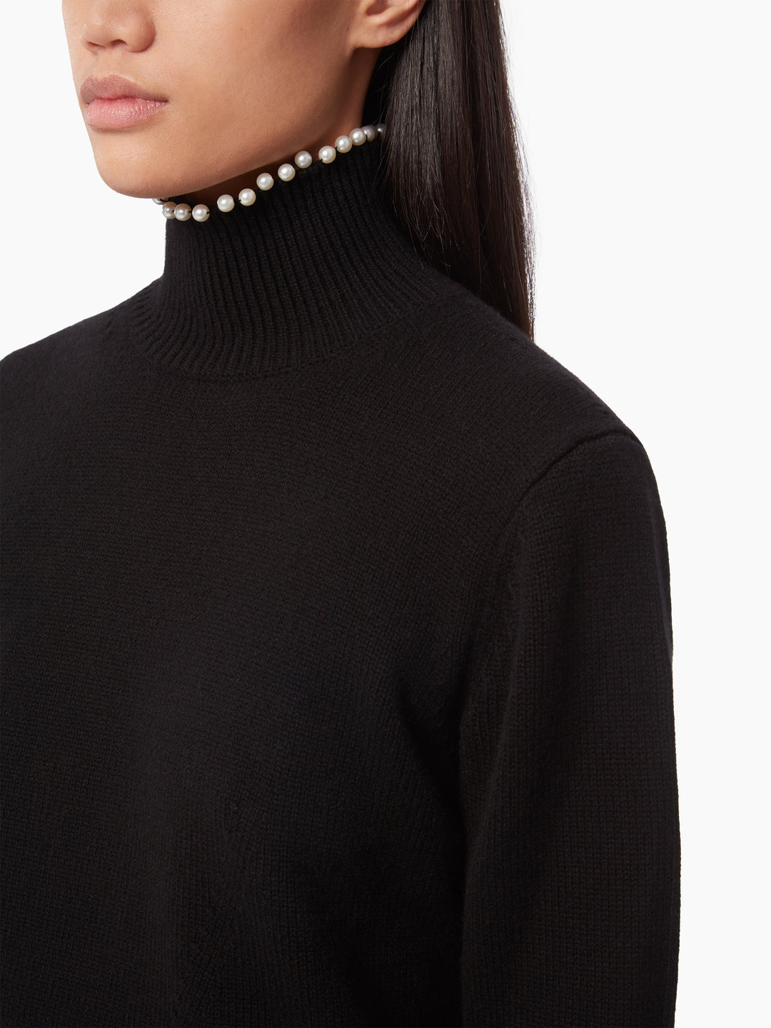 BEADED TURTLENECK