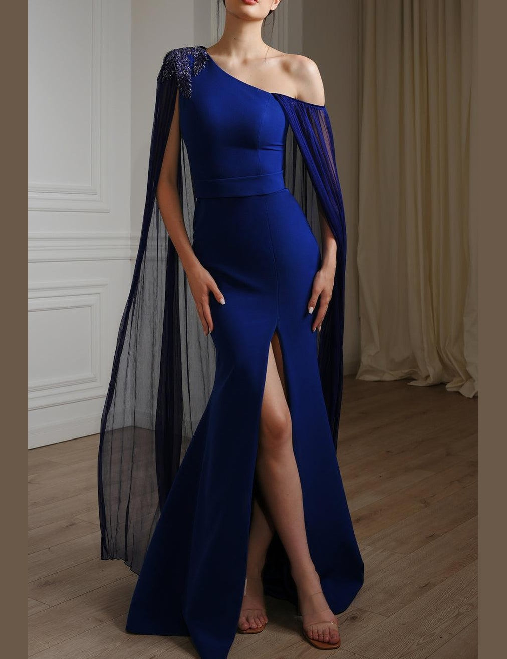 25044D_sapphire_shop_2.jpg