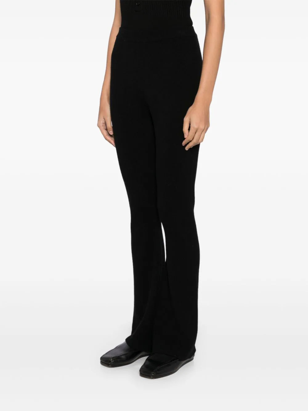 RIBBED FLARED PANTS IN BLACK