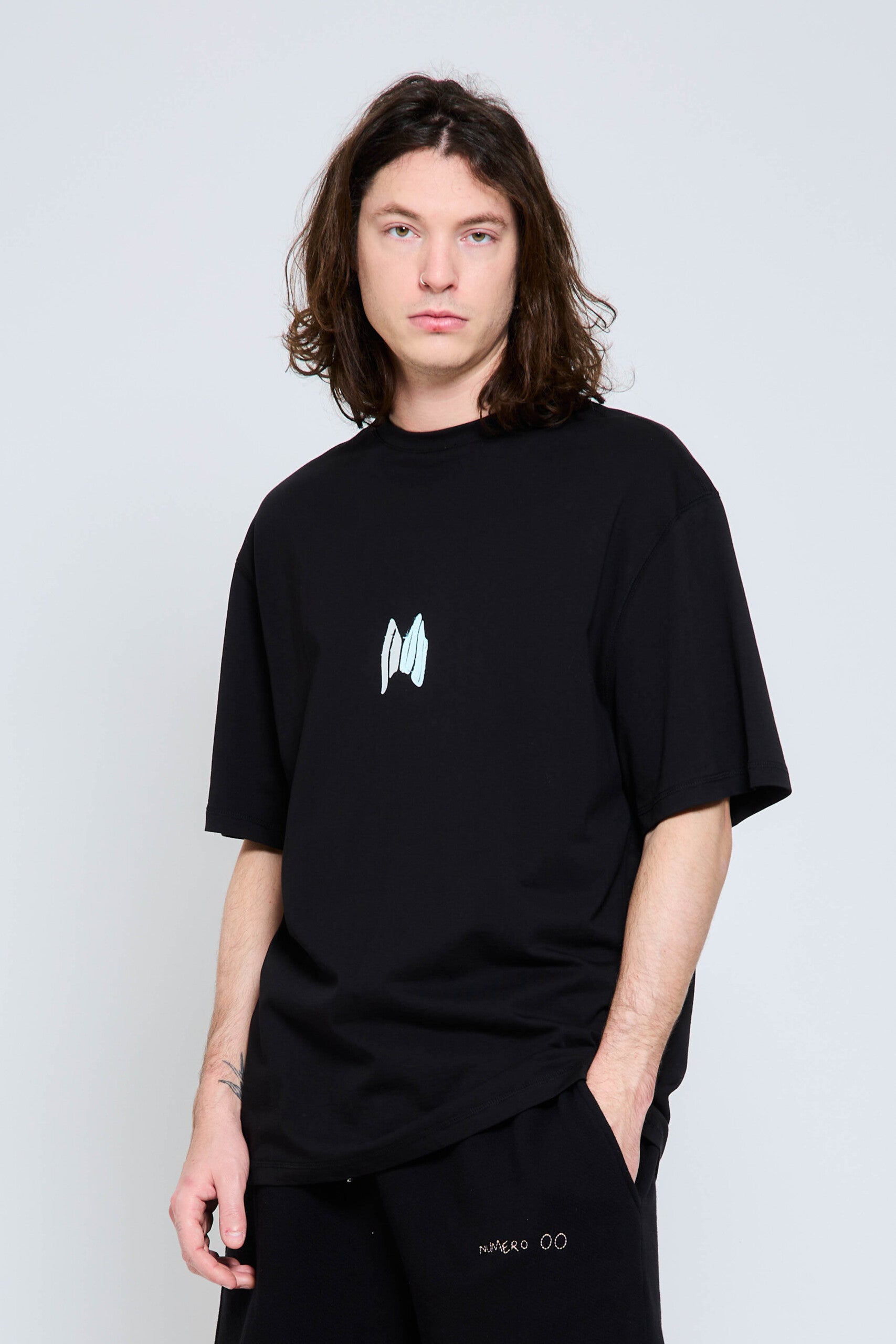 BORDA BLACK TEE