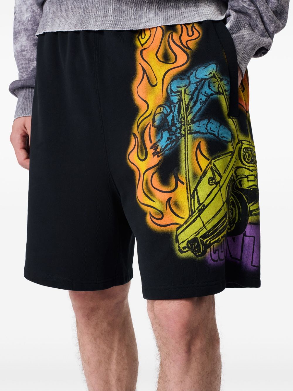 COUNTY FLAME COMFY SWEATSHORT BLACK RED