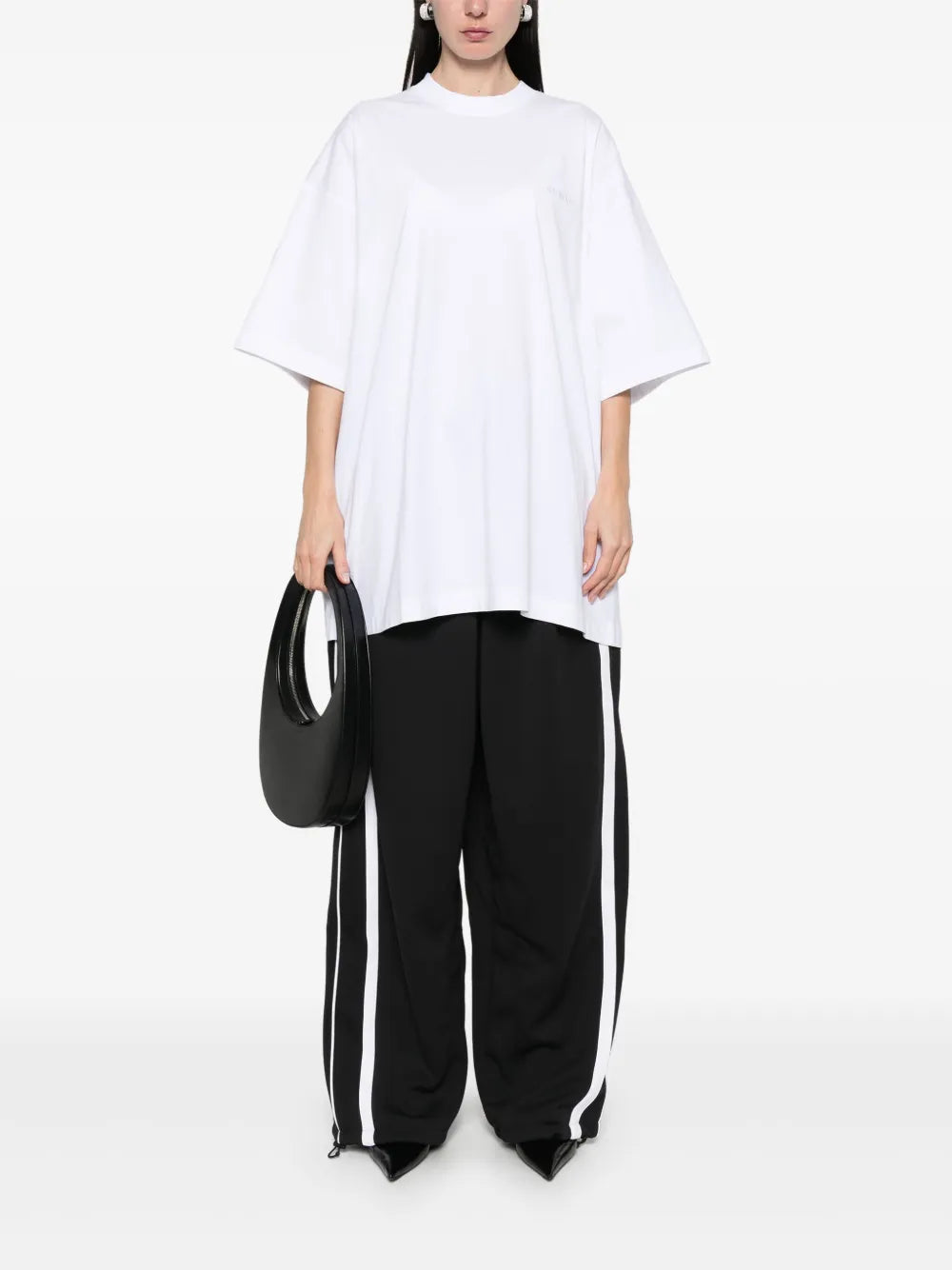 EMBROIDERED LOGO OVERSIZED T-SHIRT