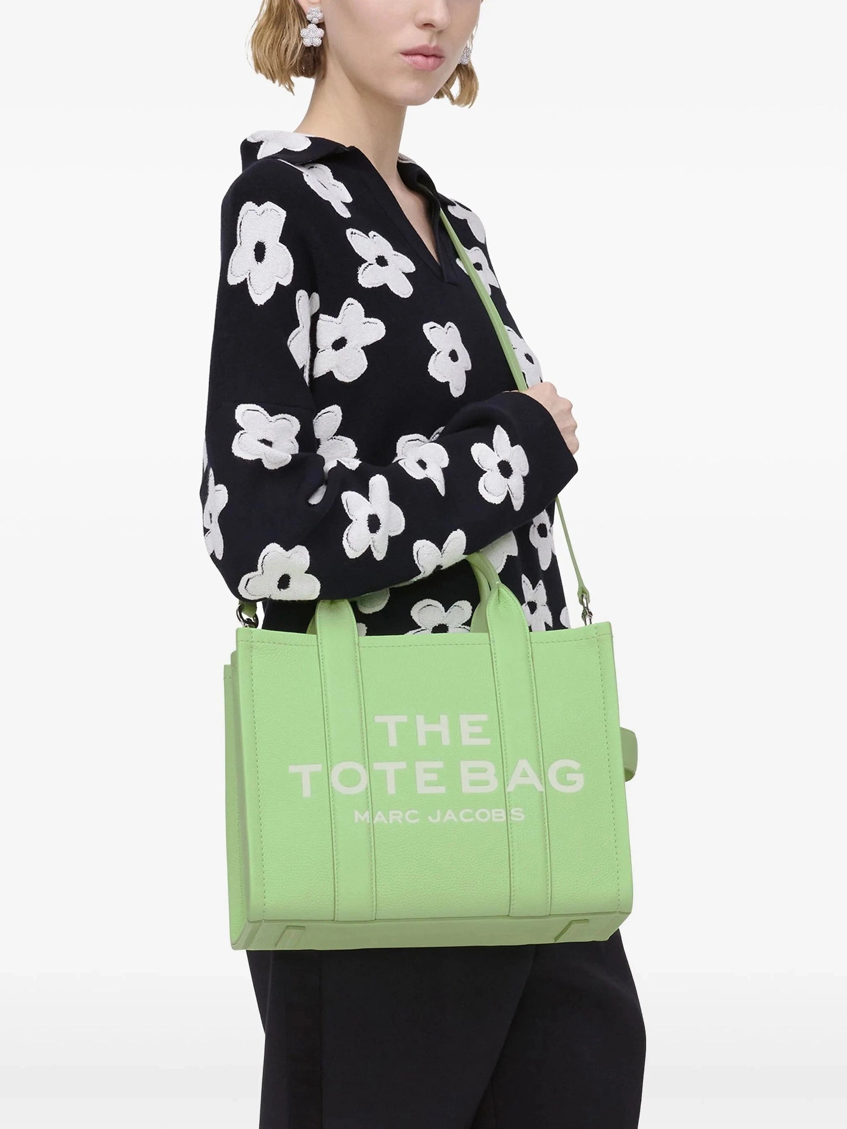 The leather medium tote bag