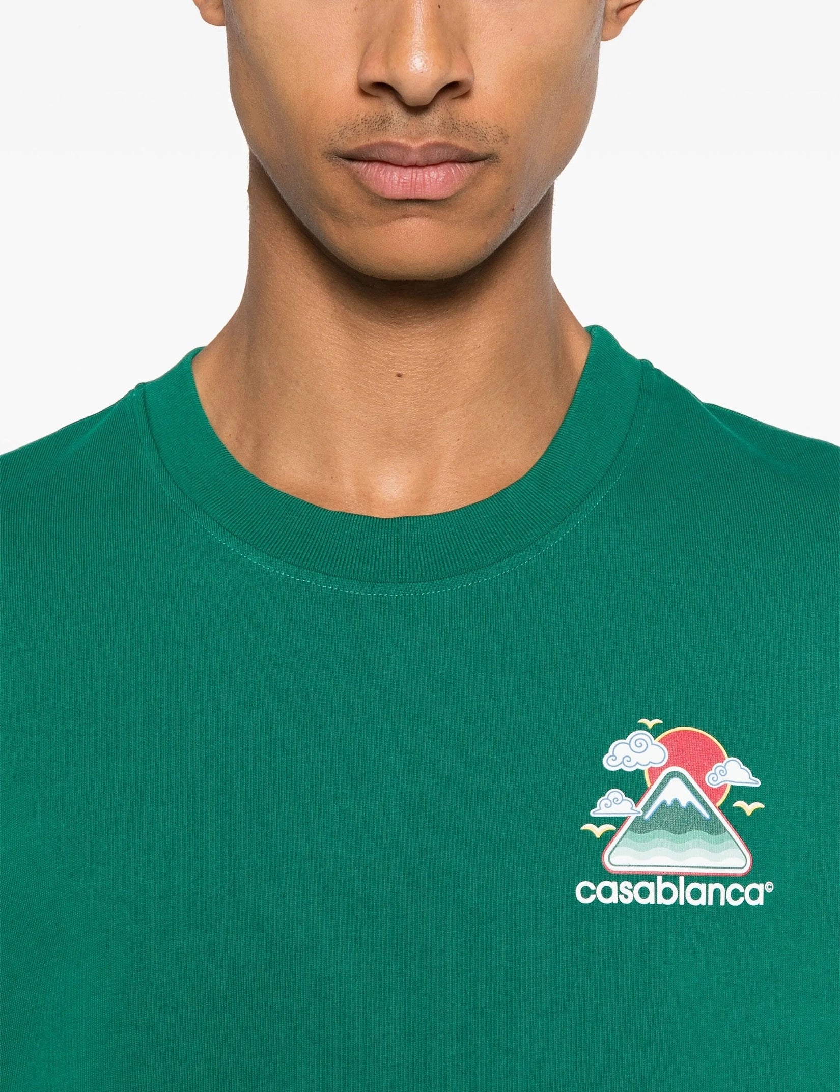 27717540_59333291_2048.webp