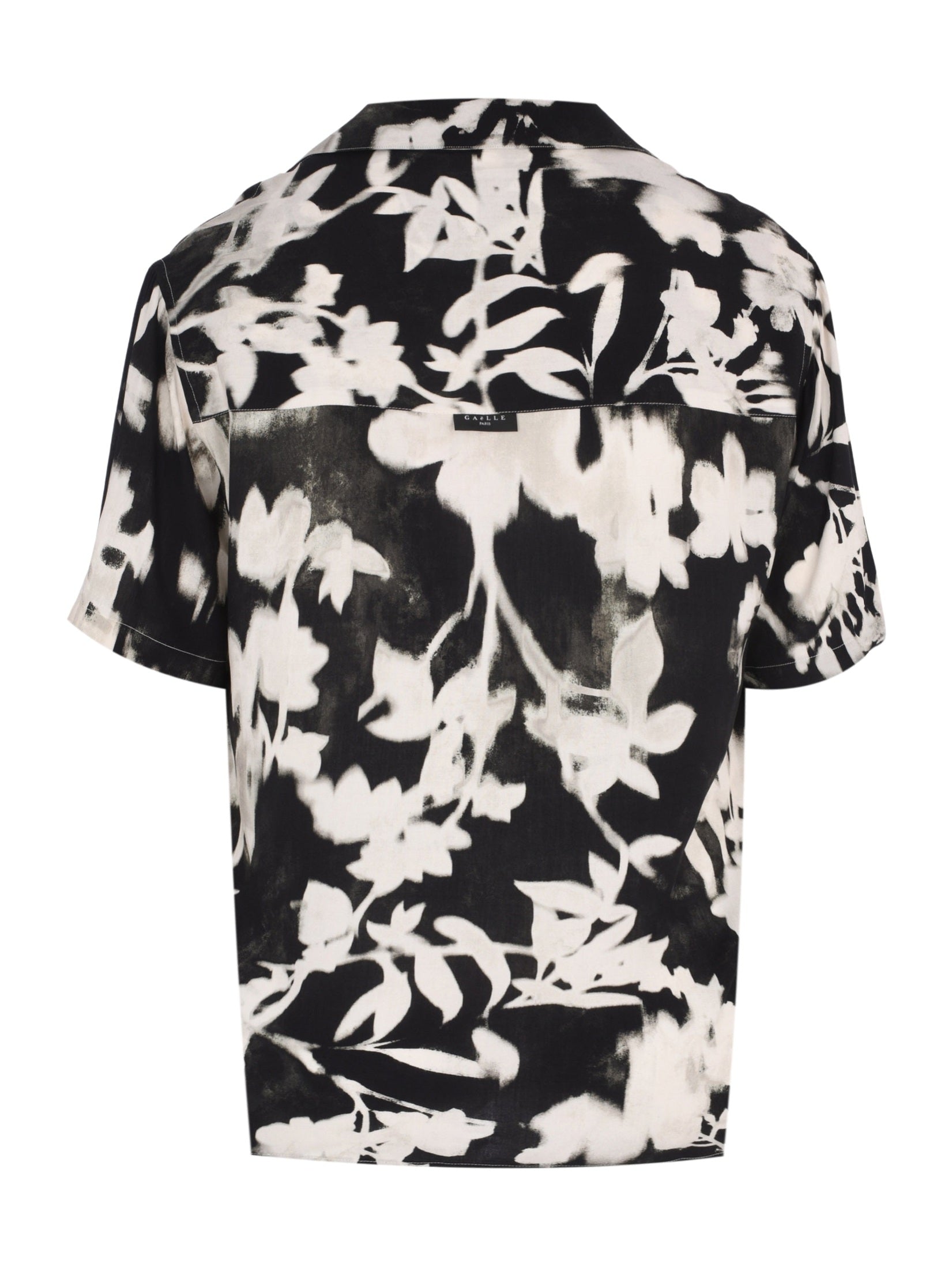 Half sleeve shirt