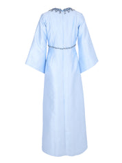 فستان صحارى أزرق.