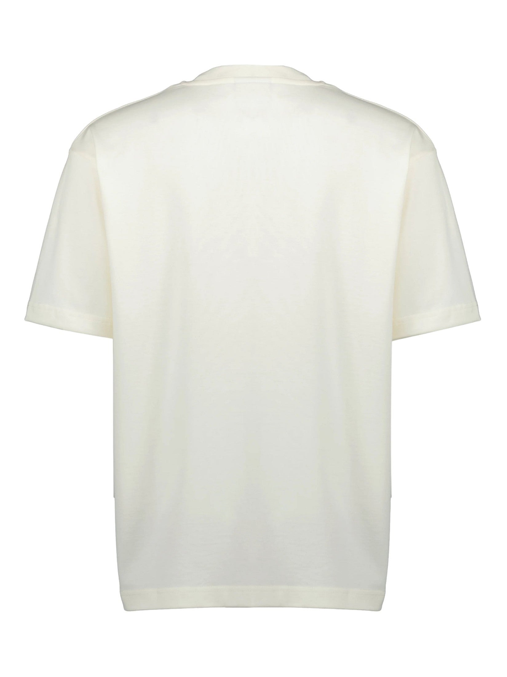 Le t-shirt ice skating waiter