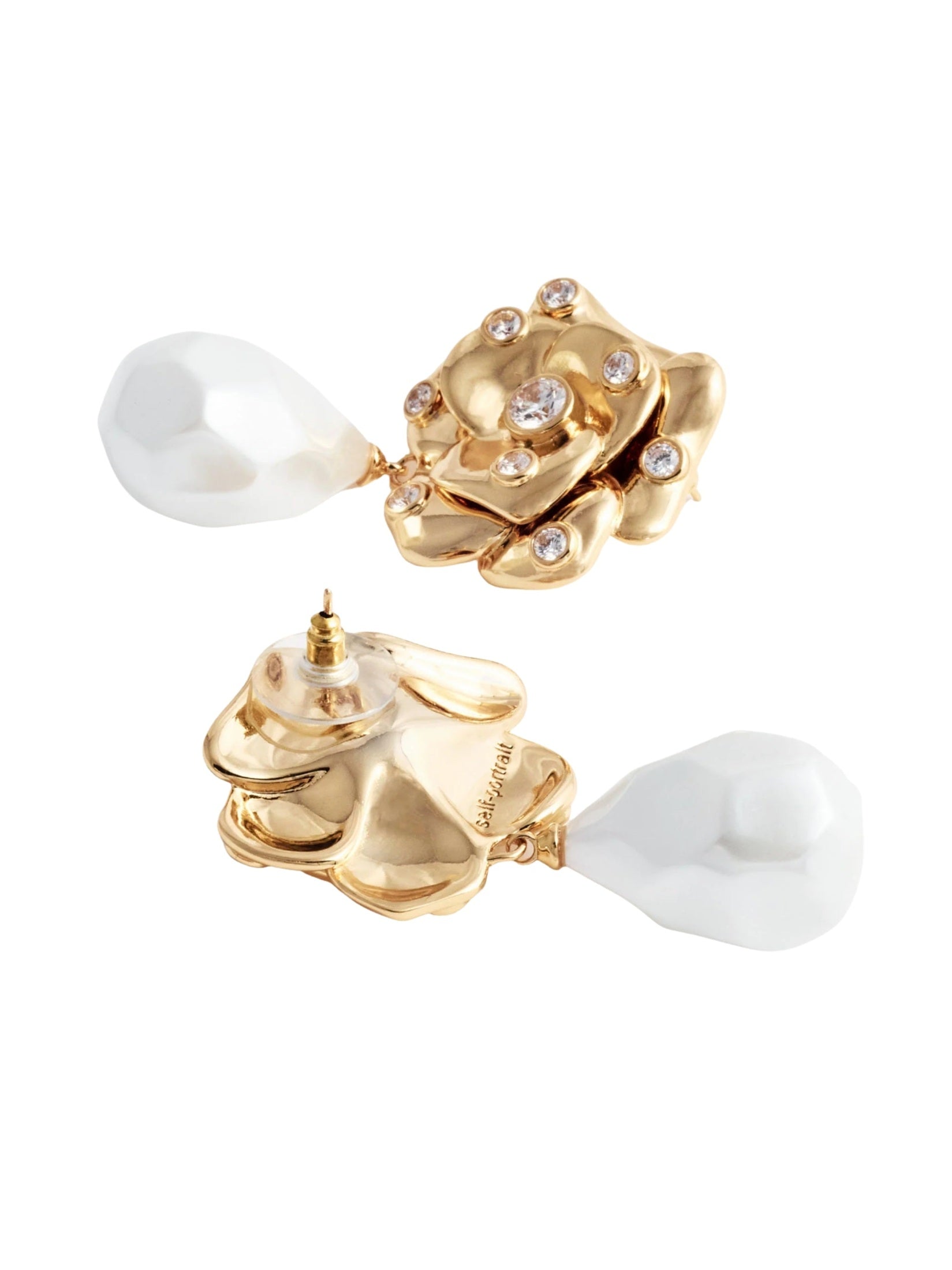 Gold flower pearl earrings