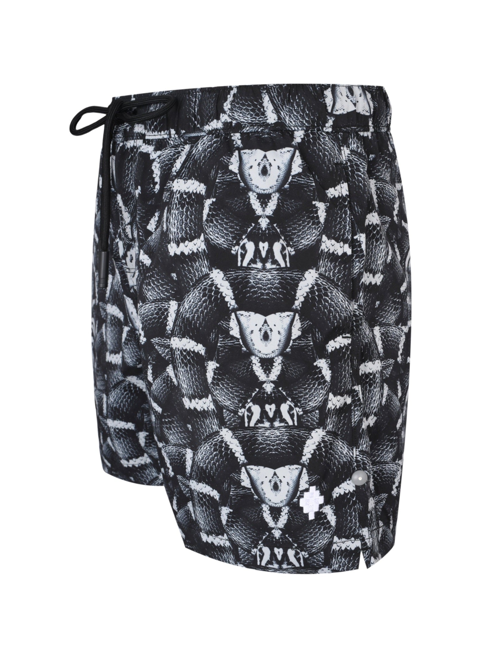 Snakes shorts 16